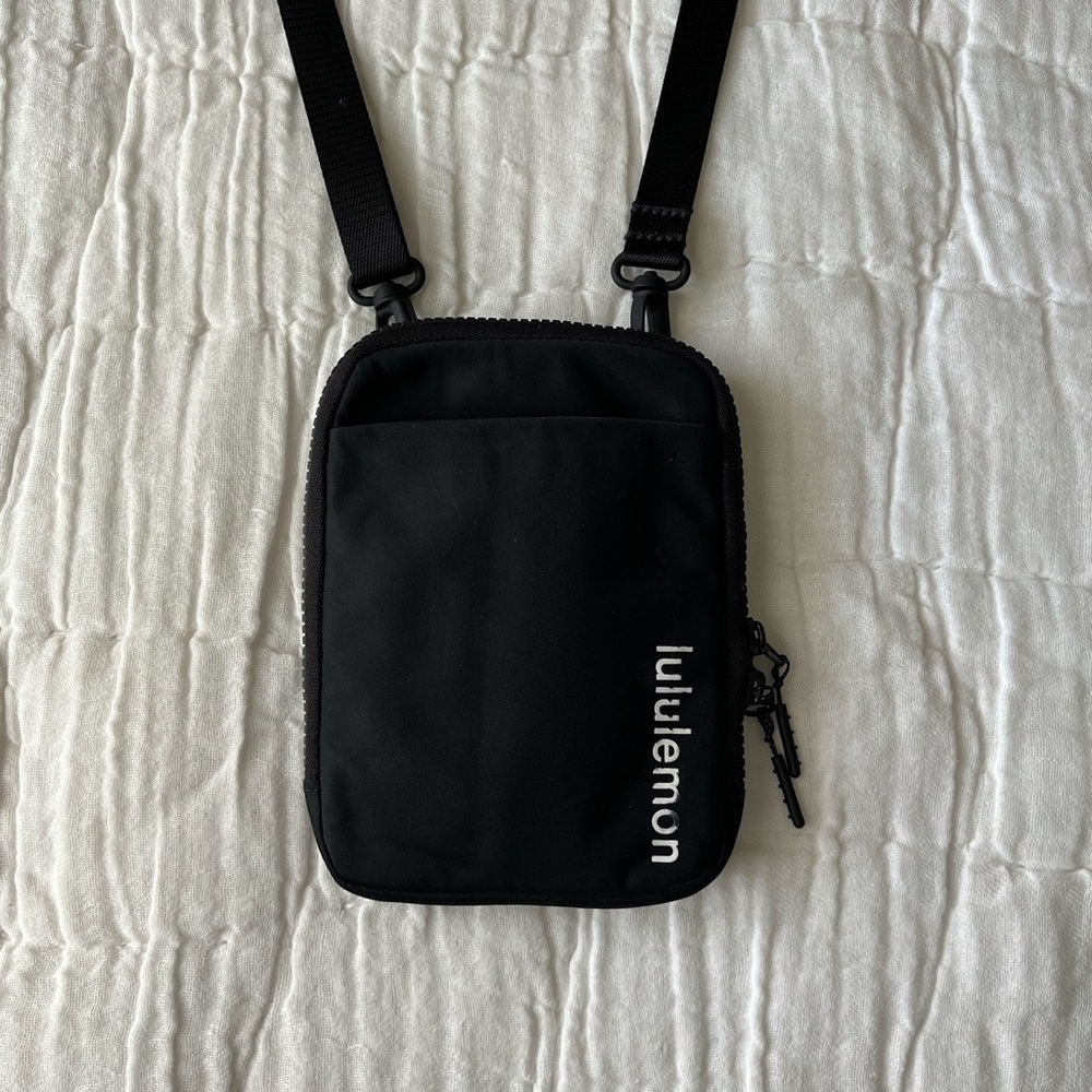 Easy access crossbody lululemon bag